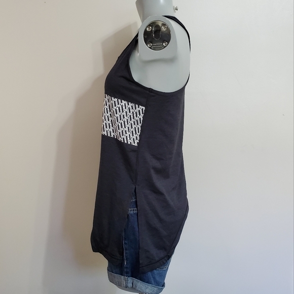 3/$30 ❤️ Puma Size XS Black Asymmetrical Hem Tank Top - Picture 5 of 15